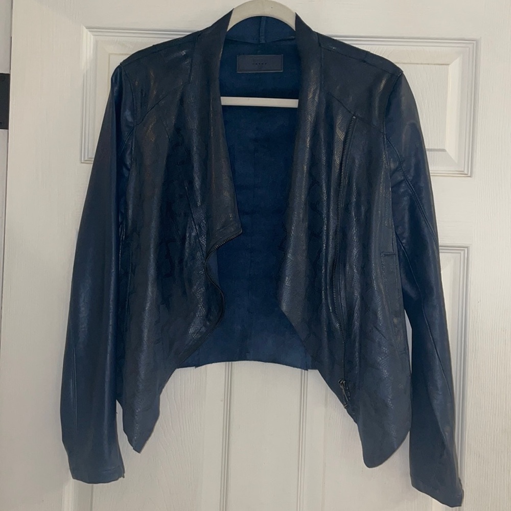 Blank nyc women’s navy snake print jacket small